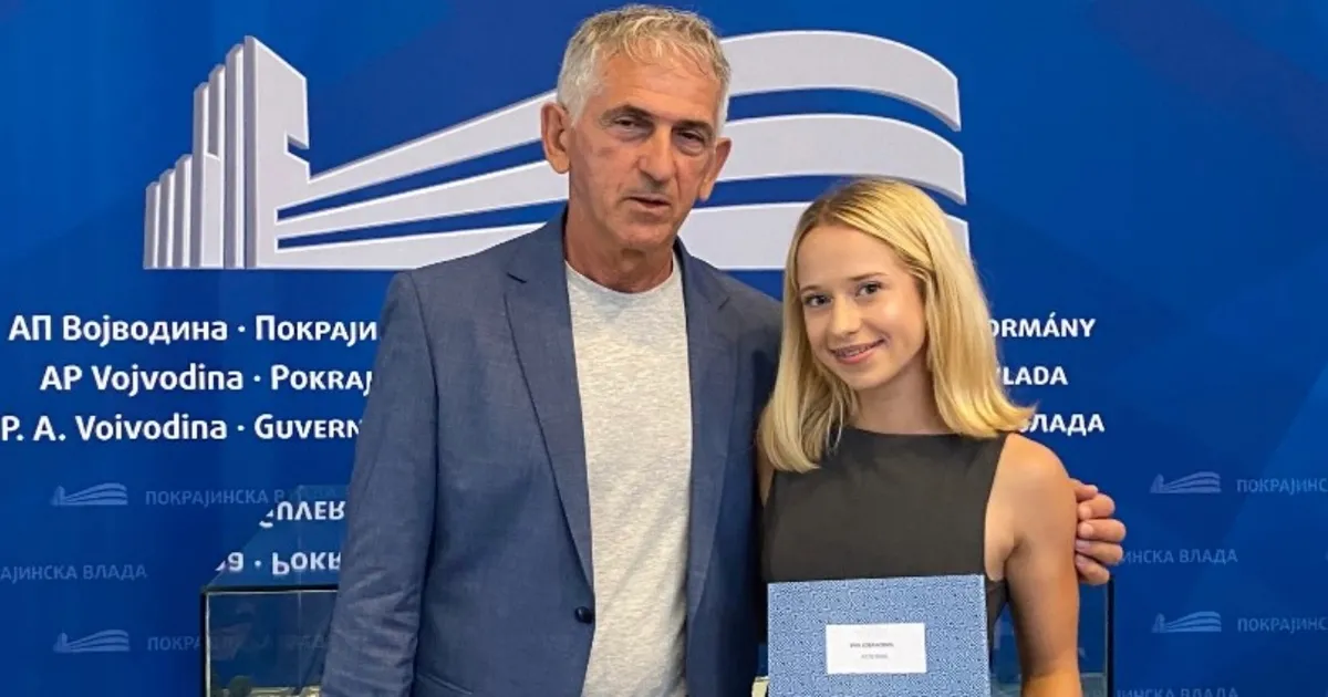 Dolazi iz istog grada kao Ivana Španović, i ona je "promenila" disciplinu i srušila rekord