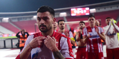 Gore društvene mreže: Nemanja Radonjić pecnuo Zvezdu nakon eliminacije iz Lige Evrope!