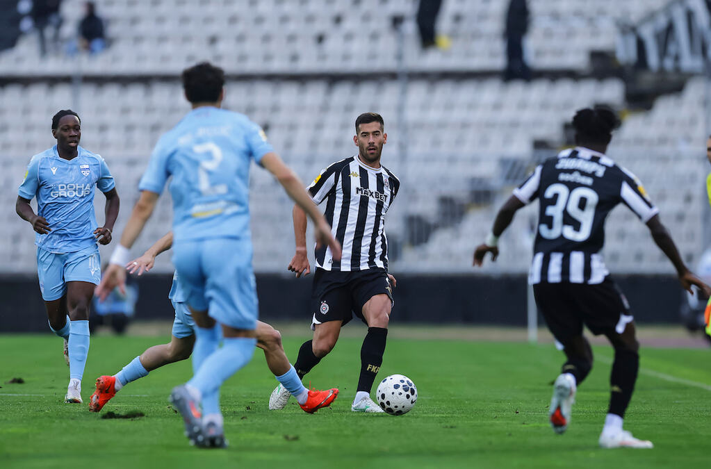 ŽELEZNIČAR - PARTIZAN: Že napada "Dizelku", Koković ofanzivno na "Parni valjak"