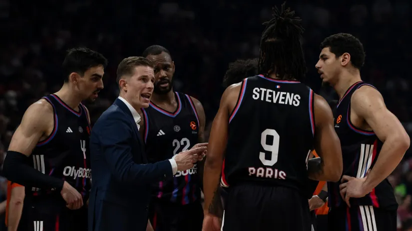 Pariz dovodi igrače, ali nema ko da ih trenira