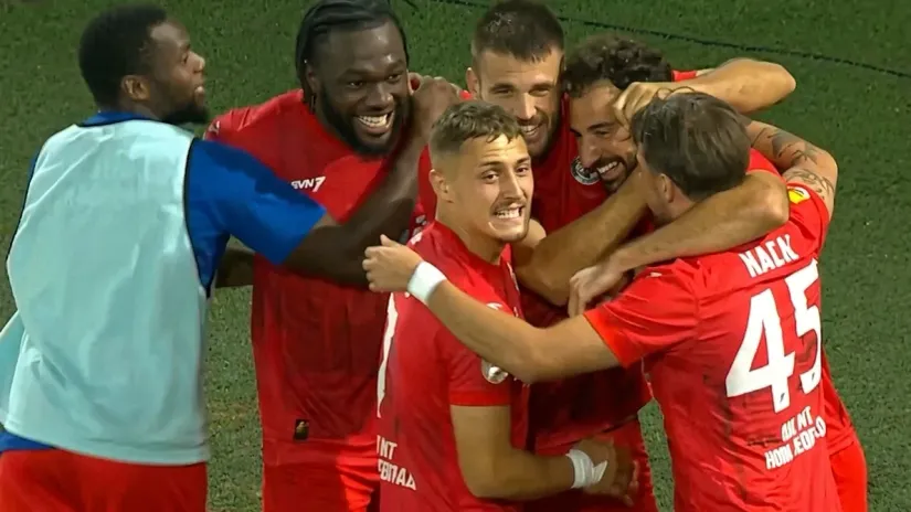 IMT surov posle crvenog kartona Petrušića, sa četiri gola častio Zemunce i preuzeo vrh tabele