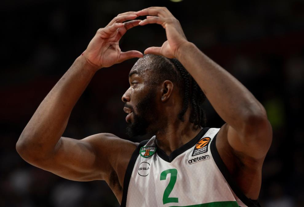 RASTANAK POSLE OSVOJENIH TITULA: Evans odlazi iz Olimpijakosa