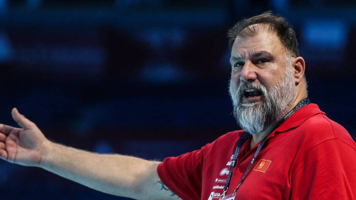 Dejan Savić besan: "Bolje da idemo kući odmah, ovako ćemo da izgubimo 10 od Srbije"