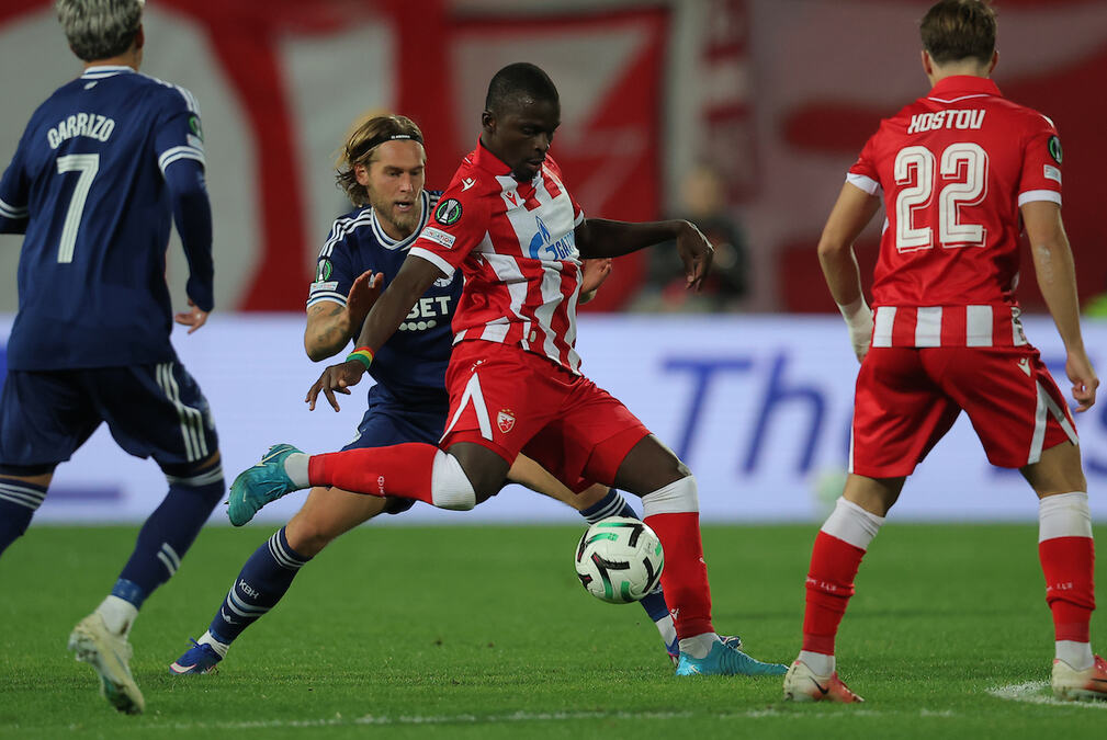 BAMBA DIJENG PROMAŠAJIMA DOVEO DO LUDILA NAVIJAČE ZVEZDE, PA DOBIO NEOČEKIVANU PODRŠKU: "Samo jedan gol menja sve! Ja verujem u njega!"