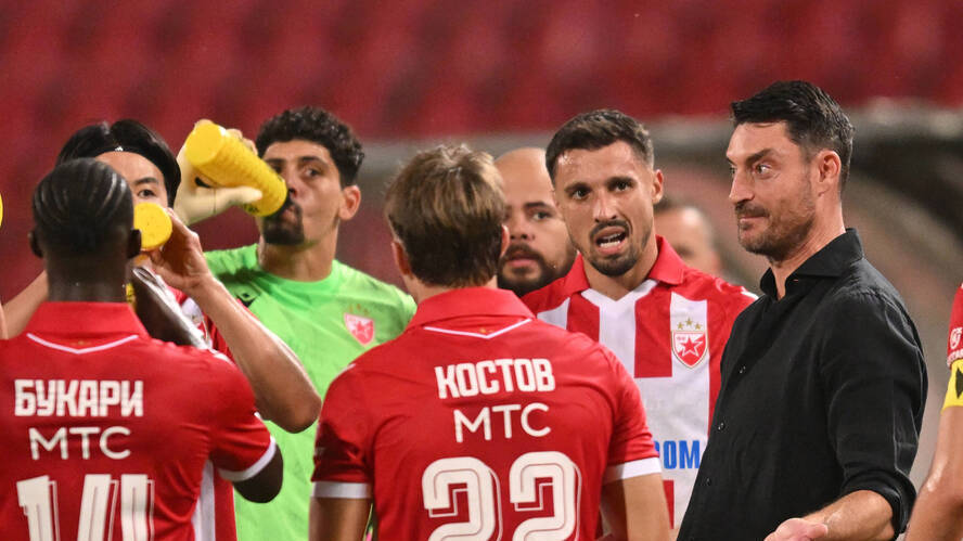 Kažnjeni fudbaleri Crvene zvezde: Albert Rijera "udarao po džepu" nakon debakla u Evropi