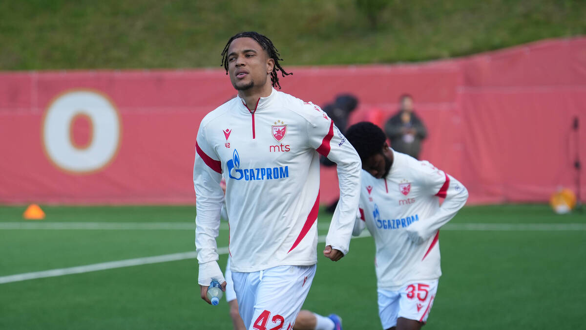 Zvezda prodaje svoju "devetku": Posle ispadanja iz Lige šampiona ovakva ponuda se ne odbija