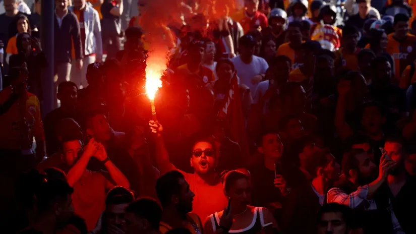 NAJAVA DANA (utorak, 13. oktobar): Emotivno veče za partizanovce i ludnica u Istanbulu