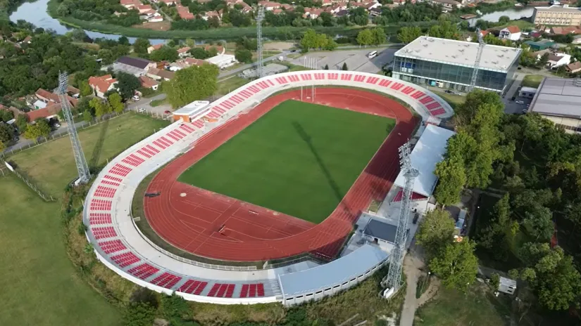 Zrenjanin i dalje bez fudbala, presporo ide rekonstrukcija Karađorđevog parka