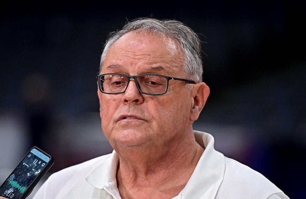 NEBOJŠA ČOVIĆ JASAN PRED OKRŠAJ SRBIJE I ISLANDA! Pozvao je navijače u Arenu, a jednu temu trenutno NIJE ŽELEO da komentariše!