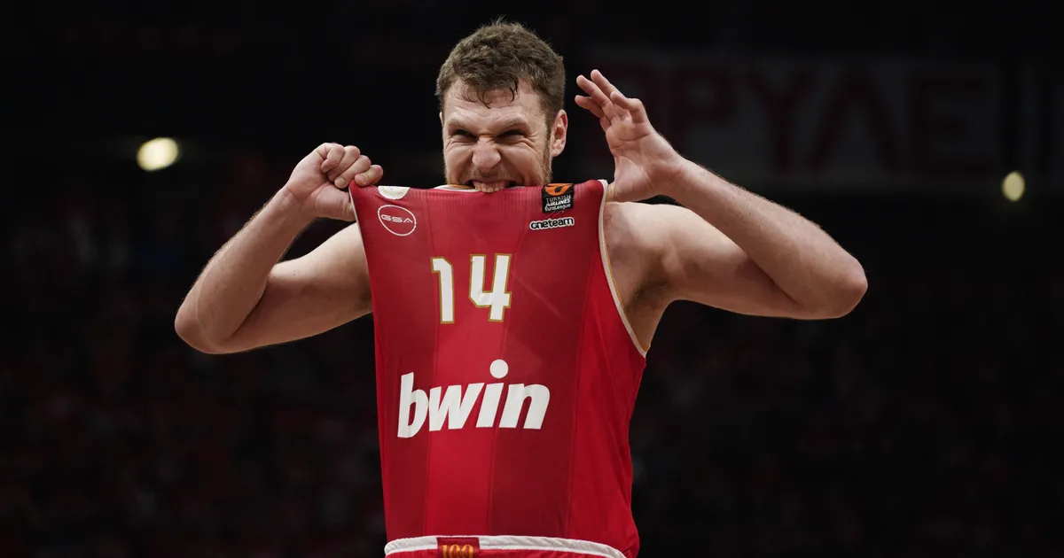 Olimpijakos uradio ono što Željko Obradović nije: Crno-beli bez nove senzacije, Barcokasu prvi trofej