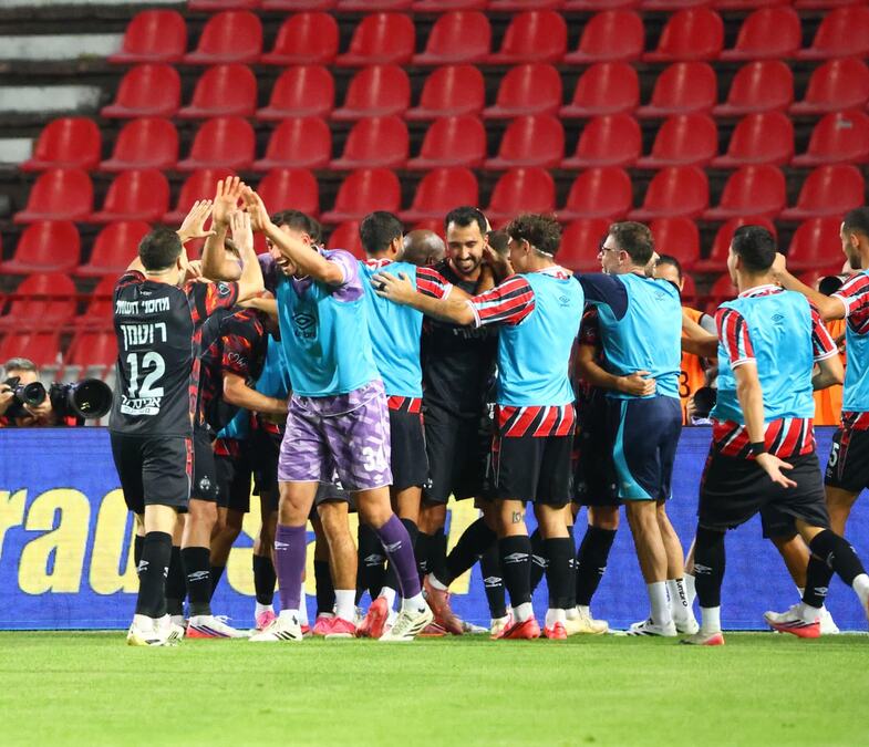 KAKVA BRUKA BER ŠEVE! Izbacili Zvezdu, pa deklasirani 0:4