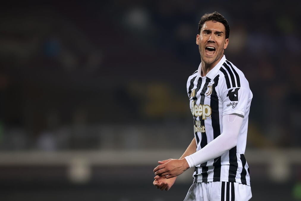 JUVENTUS SE SADA PERE ZBOG VLAHOVIĆA! Direktor Stare dame otkrio svoju verziju priče SVE PREBACIO NA SRBINA!