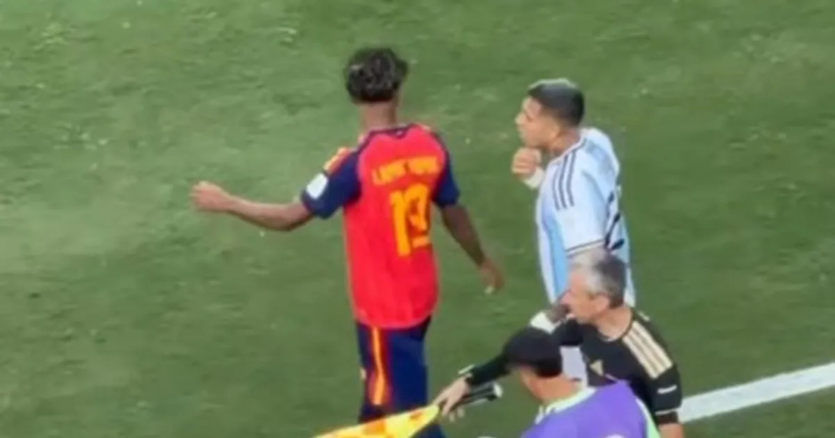 Velika frka u finalu Mundijala! Nikolas Otamendi "vaskrsao", pa krenuo da se obračuna sa Jamalom