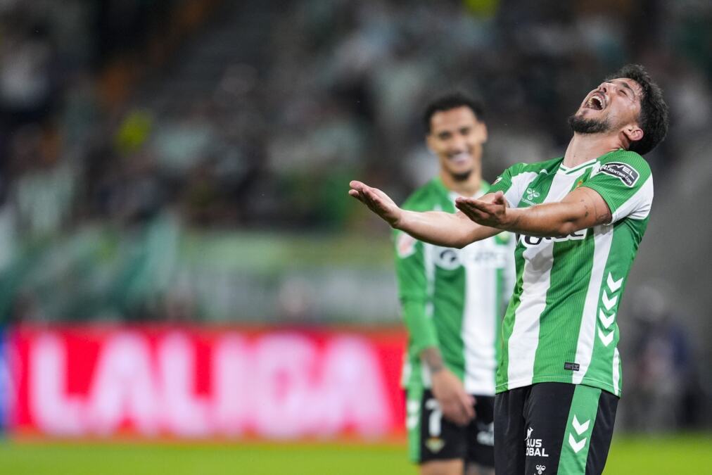 NAVIJAČI U SEVILI U TRANSU! Betis rasprodao sve karte!