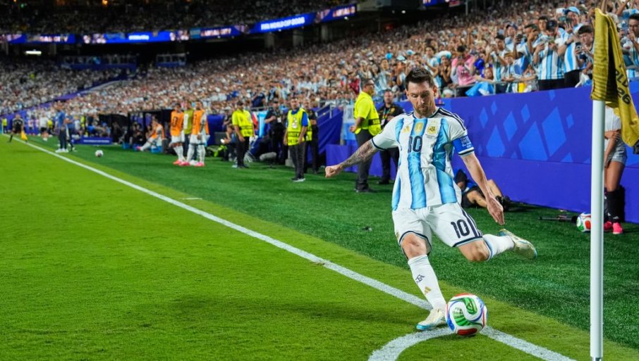 PRENOS, ARGENTINA - ZELENORTSKA OSTRVA: Muči se aktuelni svetski šampion