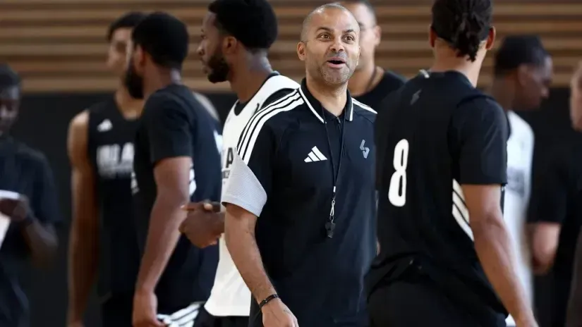 Asvel se žestoko mučio, ali pobedom najavio okršaj sa crno-belima