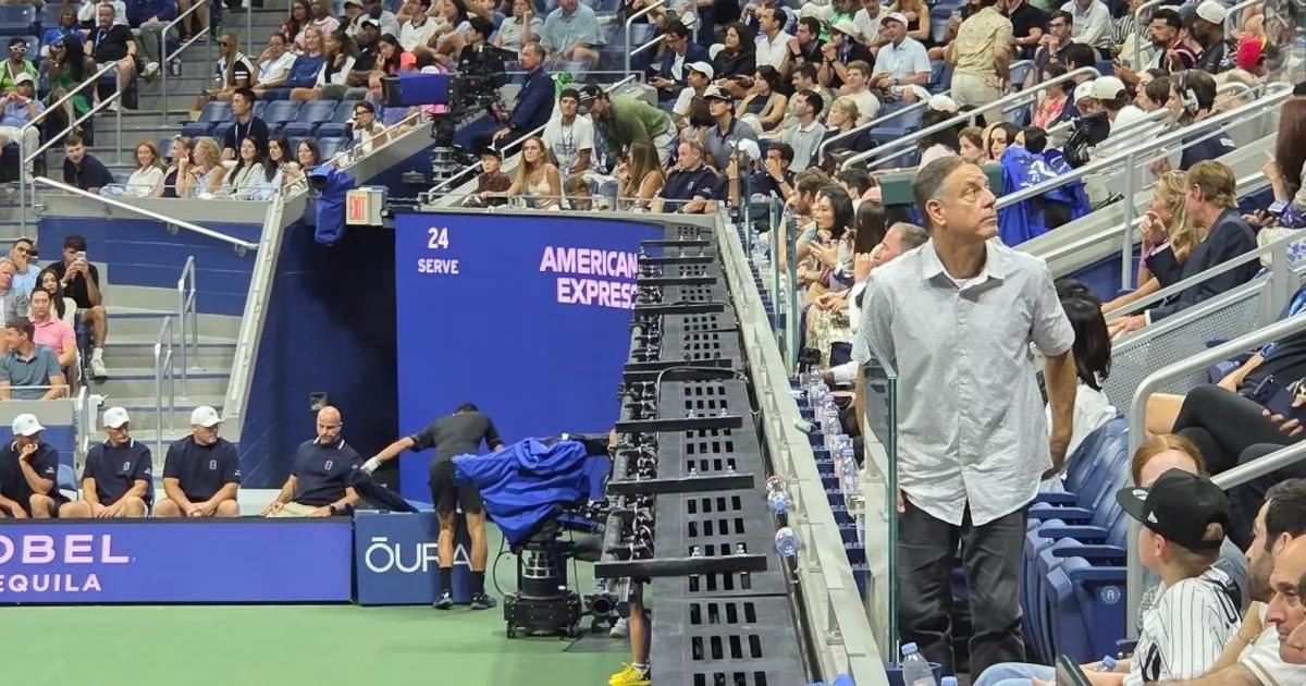 Novak Đoković povraća po terenu, US Open ne pamti ovakav izraz lica supruge Jelene