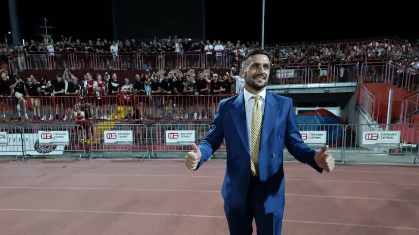 Tadić pozdravio navijače Ajaksa nakon ubedljive pobede nad Vošom (VIDEO)