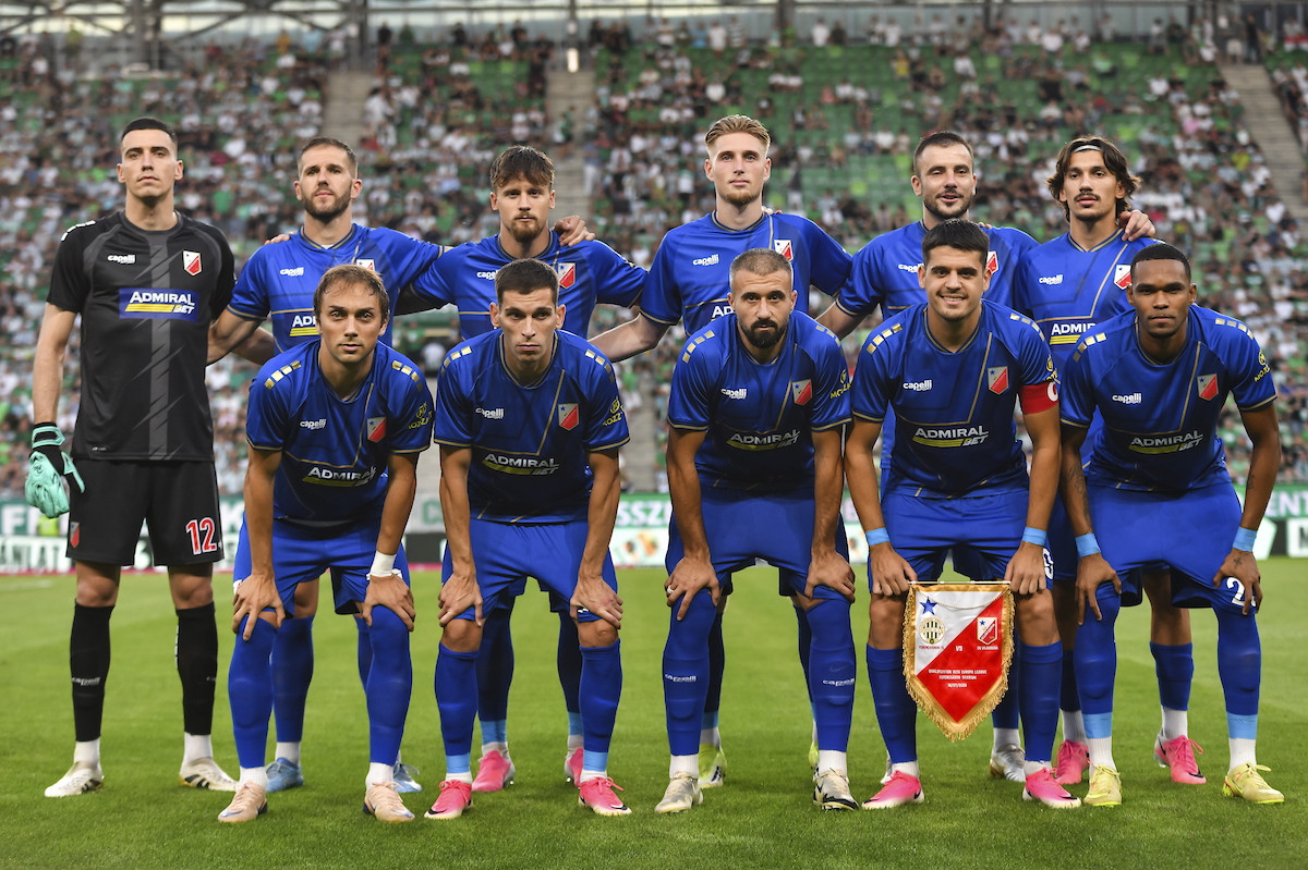 (VIDEO) Fradi se sladio Vošinim dečjim bolestima, Ajaks oštri koplja