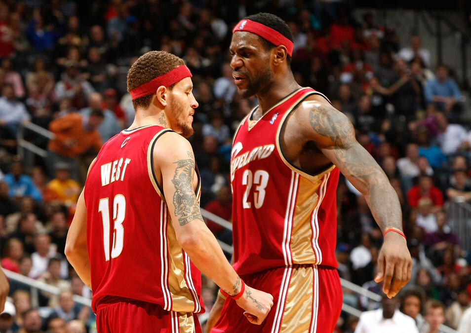 BIVŠI LEBRONOV SAIGRAČ DOBIO TEŠKE BATINE! Slavni NBA košarkaš ga brutalno nokautirao - obojici se ŽIVOT RASPAO, a sada su se krvnički POTUKLI! VIDEO