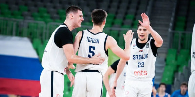 Moćno, moćnije - Srbija! "Orlići" gaze sve pred sobom i idu u polufinale Evropskog prvenstva