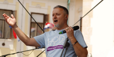 Skandalima nikad kraja! Hrvatski klub stavio Tompsona na dres
