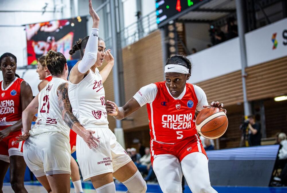 CRVENA ZVEZDA NA KORAK OD EVROLIGE: Crveno-bele posle preokreta slavile u Češkoj