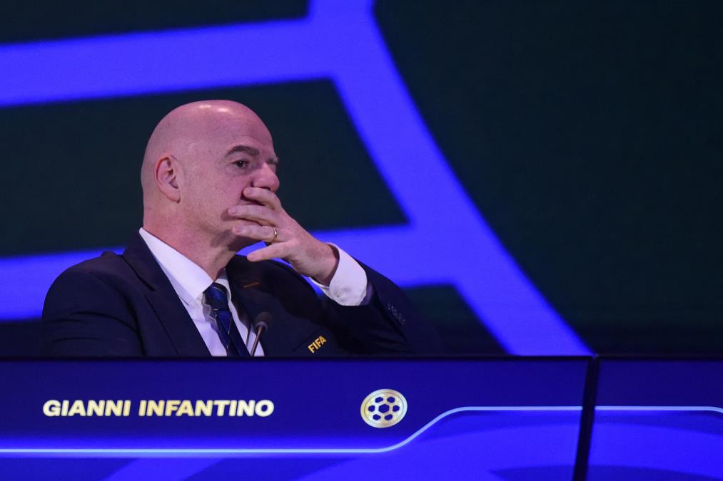 SPREČENA JE ISTORIJSKA FUDBALSKA BRUKA - ĐANI INFANTINO PRIZNAO PORAZ! Oglasio se posle OPŠTEG HAOSA i ideje koja je šokirala planetu: "Naša svrha je..."