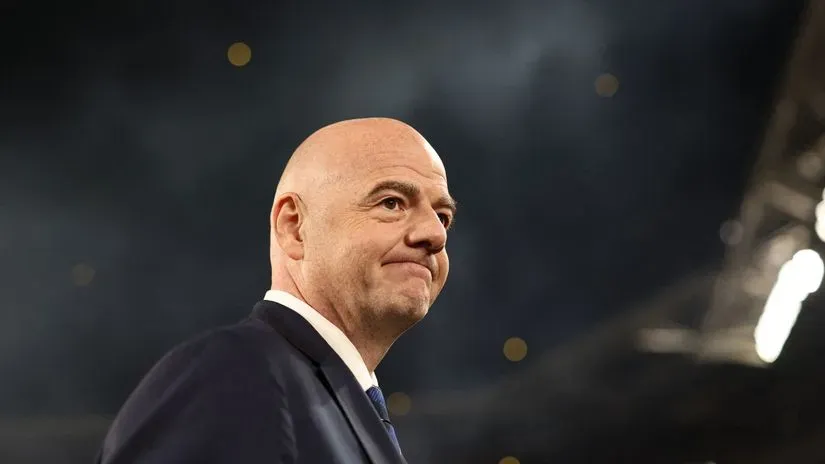 Počelo iznošenje prljavog veša: UEFA platila Infantinovoj ljubavnici za ćutanje