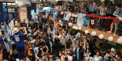 Gore ulice Buenos Ajresa! Milioni Argentinaca slave plasman u veliko finale (VIDEO)
