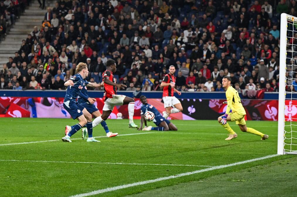 ROSONERI SILNI U AUSTRIJI: Milan ubedljiv na gostovanju protiv Salcburga, Bajer u Poznanju ubedljiv protiv Leha u LE