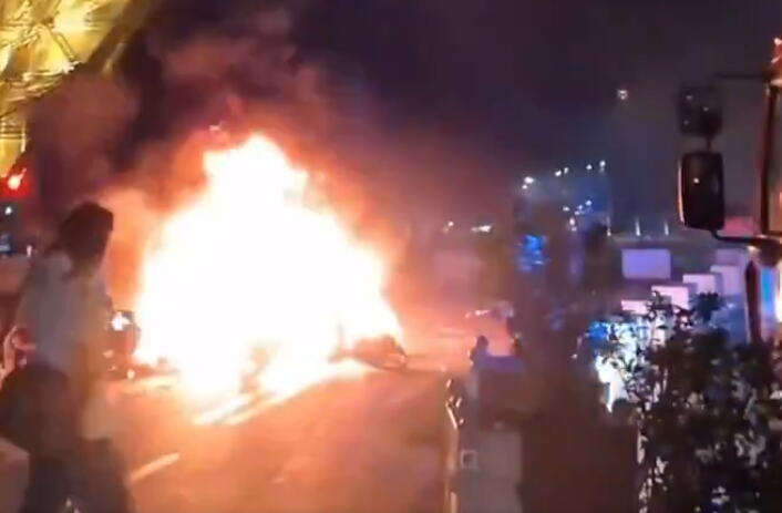 EVROPA JE BUKVALNO GORELA ZBOG UTAKMICE SVETSKOG PRVENSTVA! Marokanci uništavali prestonice i tukli se sa policijom nakon poraza od Francuske