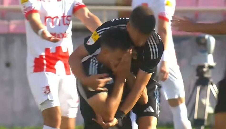 GOL KOJI JE RASPLAKAO SRBIJU! Ostao bez majke, pa izašao na teren - kada je pogodio mrežu SUZE SU SAME KRENULE: "Nadam se da ga gleda sa neba..."
