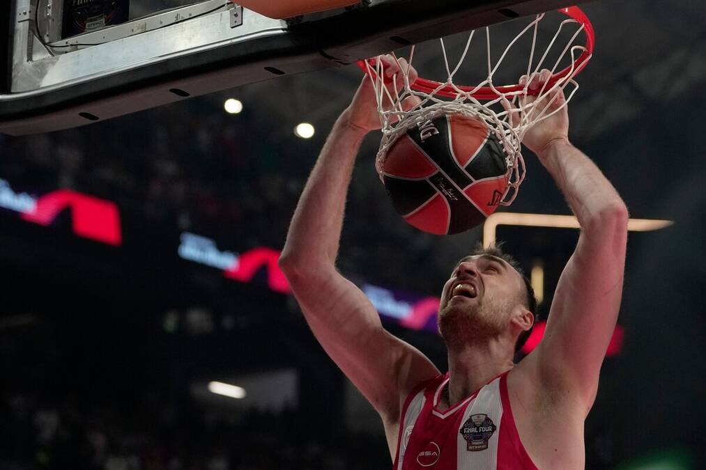 Loše vesti za Olimpijakos: Milutinov van stroja pred duel sa Alimpijevićem