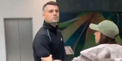 Skandal u prodavnici! Poznati provokator Ddžaka ponovo u centru haosa: Supruga ga odvukla da ne dobije batine