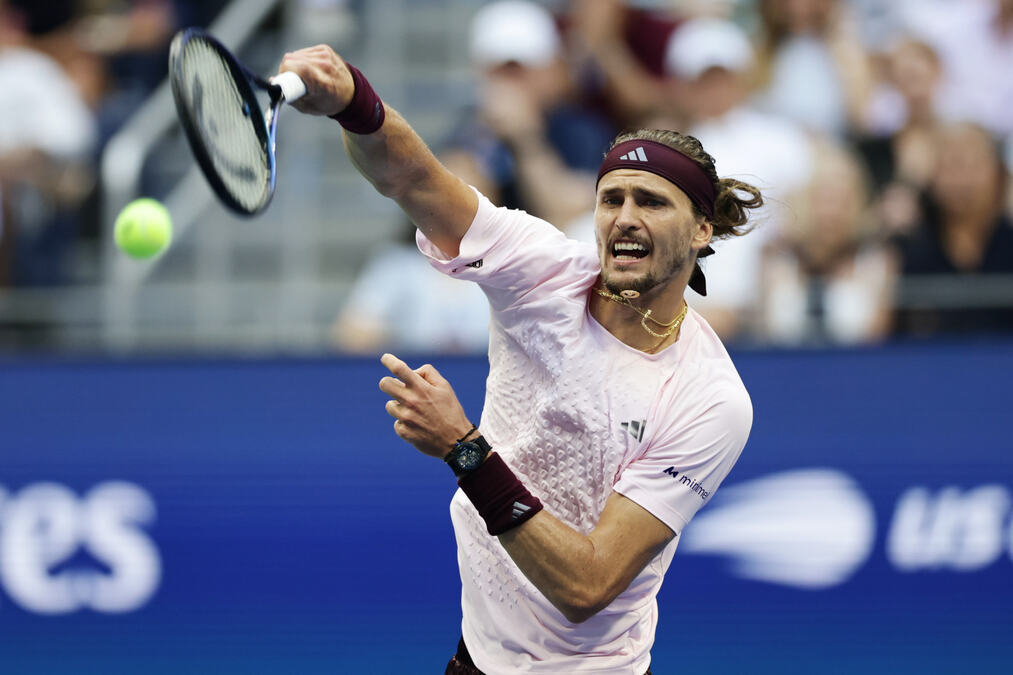 TOTALNI ŠOK U ŠANGAJU! Zverev izgubio u polufinalu!