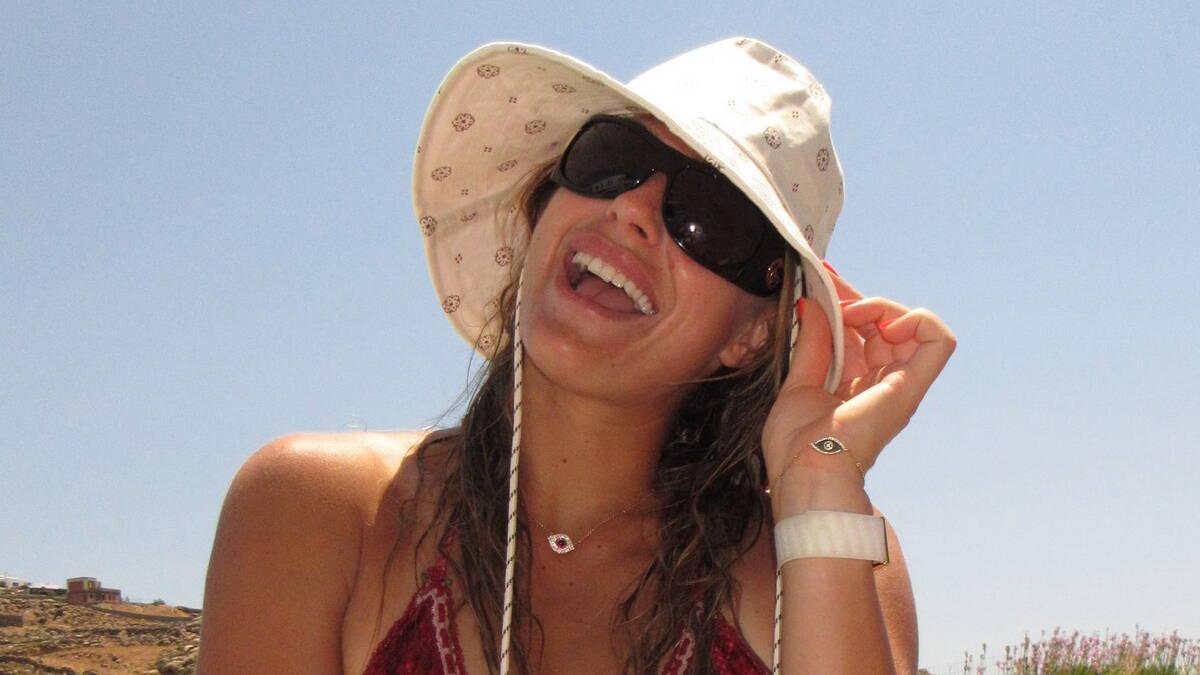 Sabalenka utehu leči na Mikonosu: Skinula se u bikini, a verenika ni na vidiku