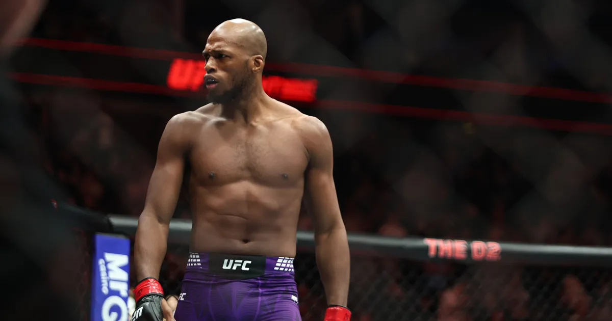 "MVP" pred UFC spektakl u Parizu otkrio: "Već sam tražio borbu sa Striklendom, ne bežim..."