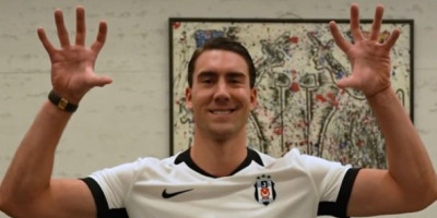 Kraj! Vlahović predstavljen u novom klubu: "Crni orlovi, dolazim" (VIDEO)