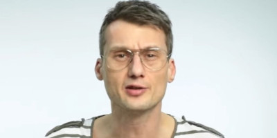 Tuga u Novom Sadu: Preminula čuvena televizijska zvezda (55), legendarni komentator izgubio životnu bitku!