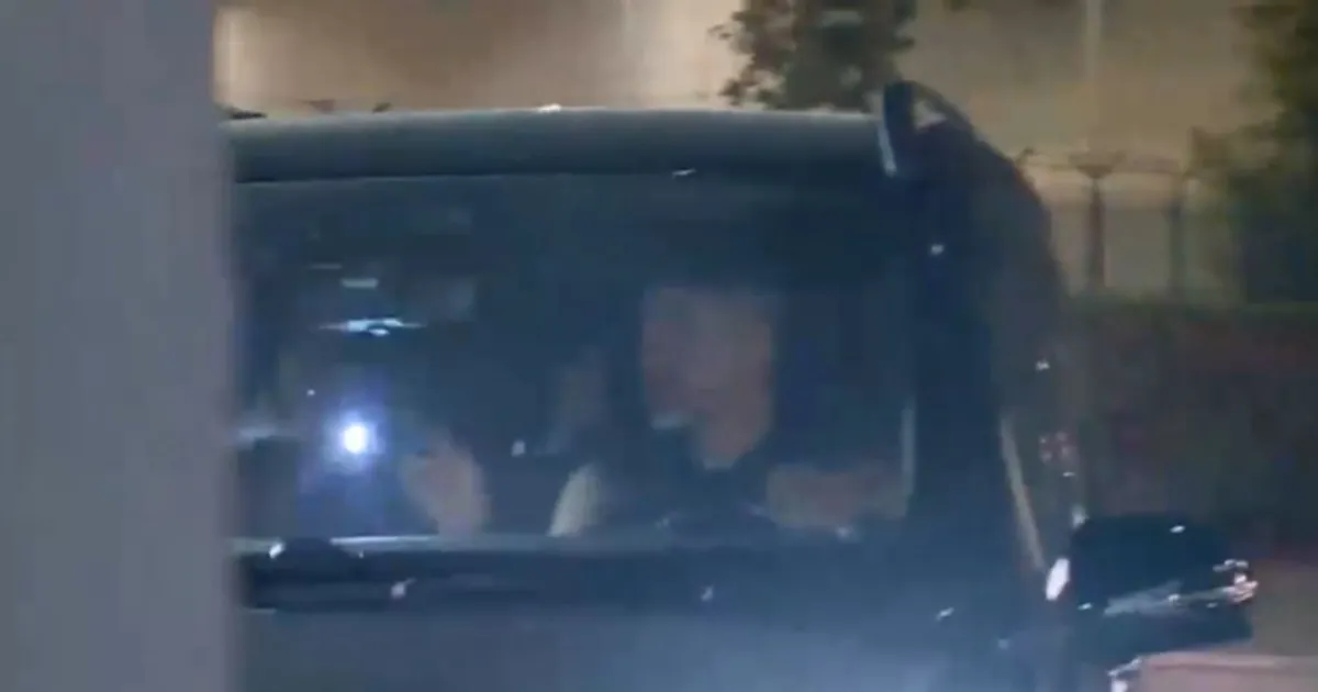 Snimak Ronalda kad napušta aerodrom je nešto najluđe što ćete videti: Ovako su iz kola omatali novinare