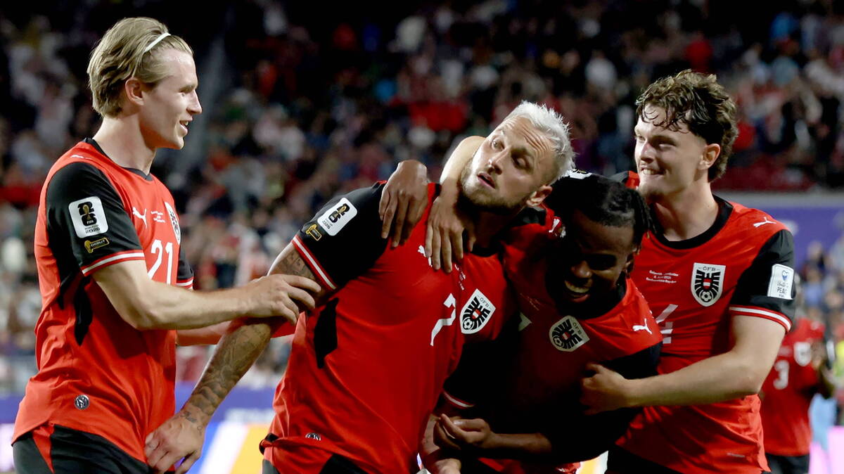 Čudo od gola Marka Arnautovića na Mundijalu: Dobio pas sa svoje polovine, pa majstorski završio
