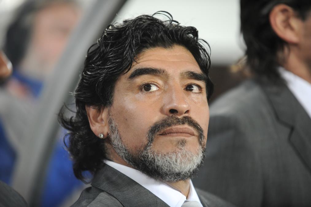MARADONA 12 SATI UMIRAO U AGONIJI! Sudski lekar otkrio JEZIVE DETALJE: Bio je otečen, pluća puna tečnosti, a onda je usledio HOROR!