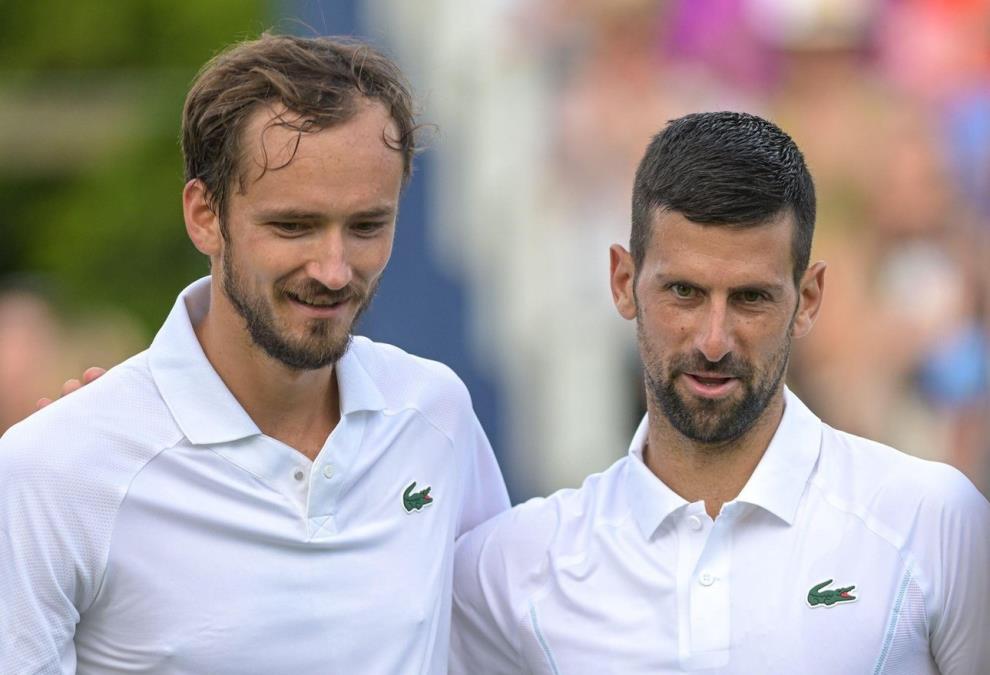 "NOVAK JE LUD, ON JE STAR, NEĆEMO DA SE LAŽEMO..." Pogledajte kako je Medvedev najavio spektakularno polufinale sa Đokovićem!
