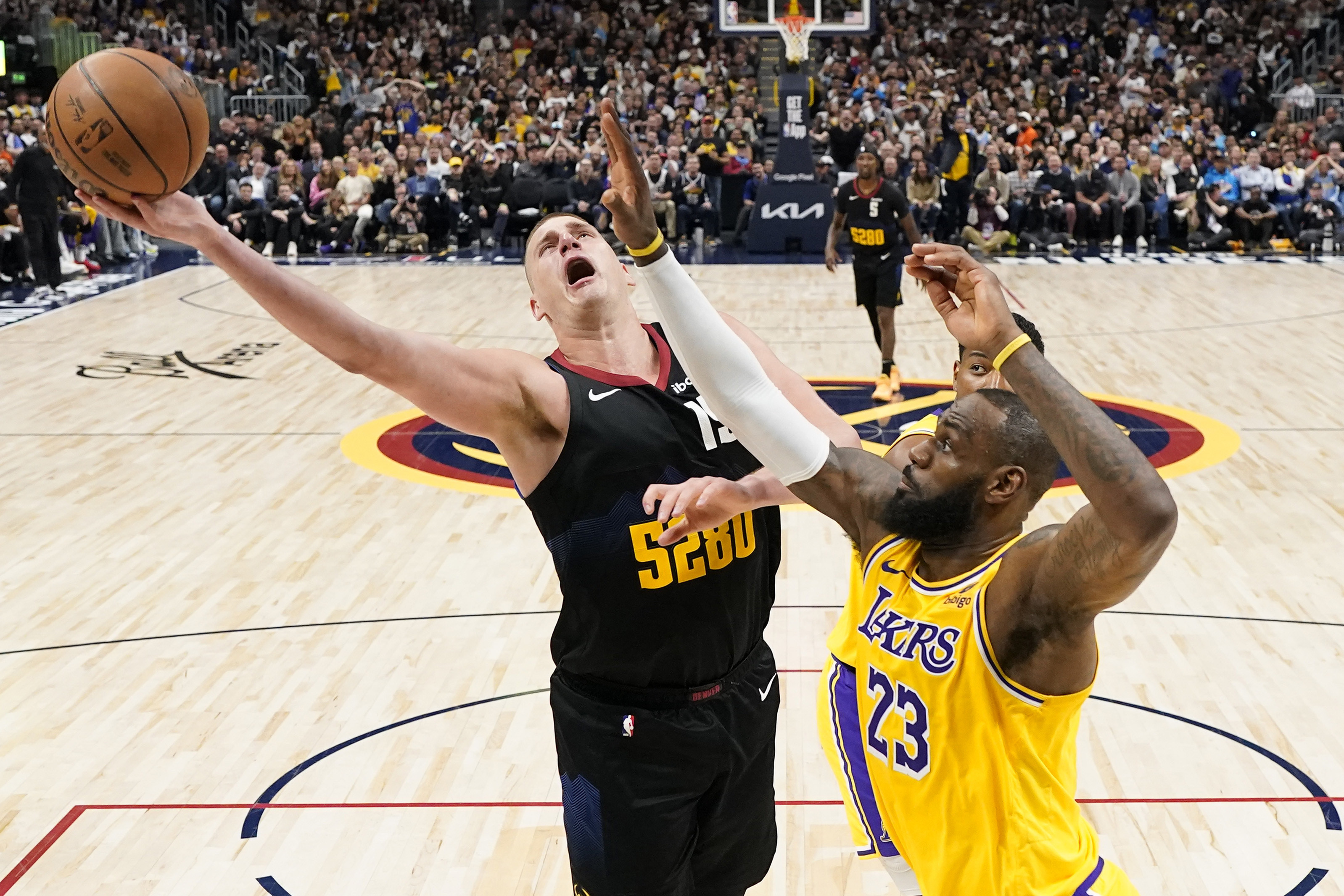 Lebron i Jokić u istom timu?!