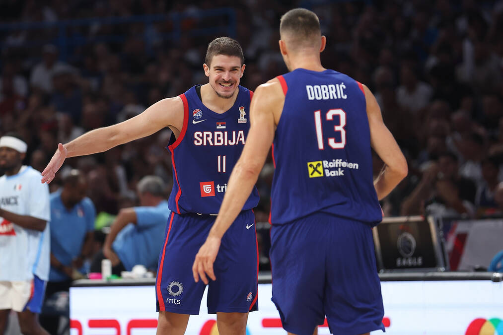 Veliki peh za Crvenu zvezdu i Srbiju: Povredio se Nikola Đurišić