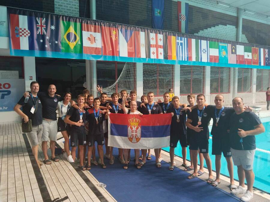 SRBIJA UMALO OSTALA POTPUNO UNAKAŽENA U ZAGREBU! Vaterpolisti iz Hrvatske doneli medalje, a malo je falilo da dožive neviđenu nepravdu!