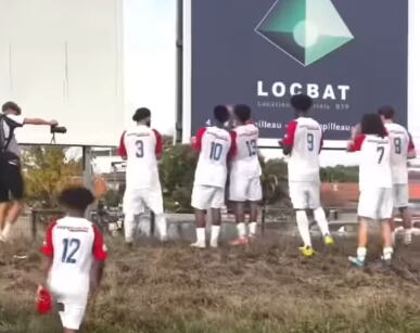 NESTVARNE SCENE ISPRED STADIONA NIŽELIGAŠA! Evropski gigant izbačen u šesti rang, navijači održali časove ljubavi!