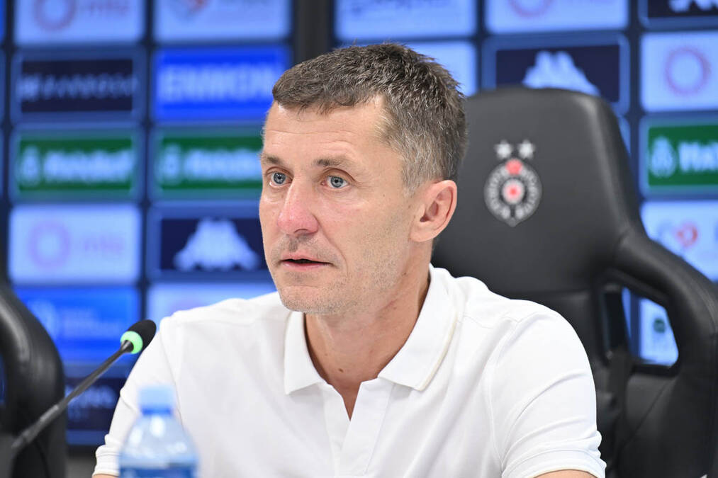 Saša Ilić mora da "preseče" pred derbi: Koji Partizanov stranac je višak?