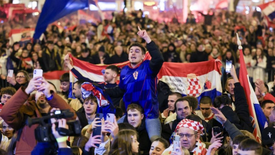 KAKAV ŠOK! Usred katastrofe Hrvati razvili zastavu Albanije, pustili Tompsona, a onda...